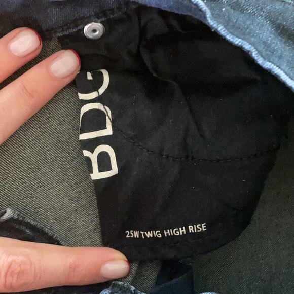 BDG UO twig high rise black jeans - Picture 3 of 4